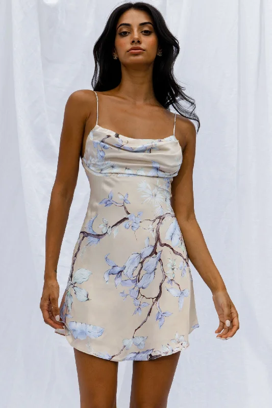 Printed mini dresses for a casual day out Well Versed Pleated Mini Dress Tropic Floral Print Beige Printed mini dresses for a casual day out Well Versed Pleated Mini Dress Tropic Floral Print Beige