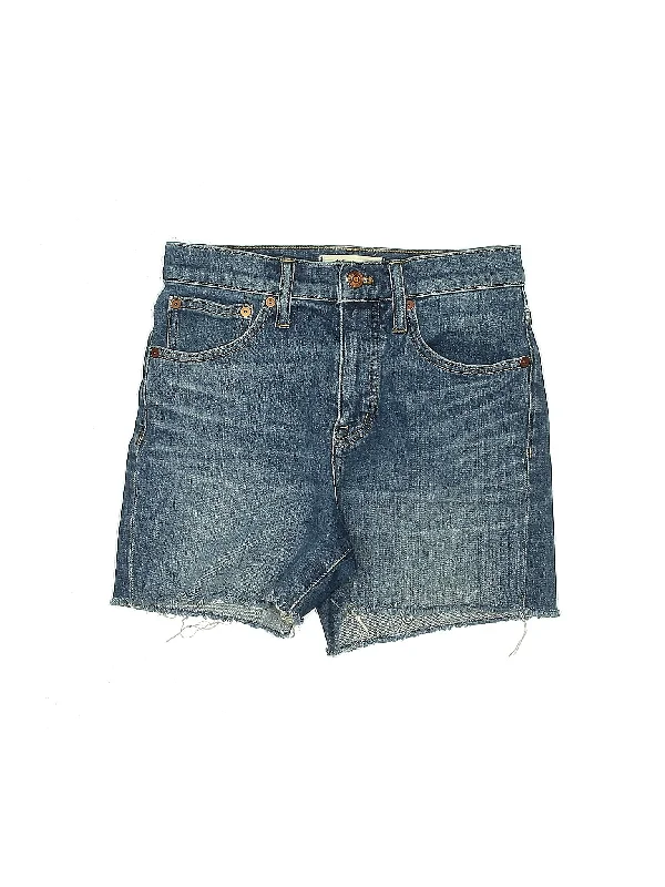 Plus Size Women's Denim Shorts with a Button - Fly in Dark Indigo for a Durable and Timeless StyleHigh-Rise Denim Shorts in Light Wash