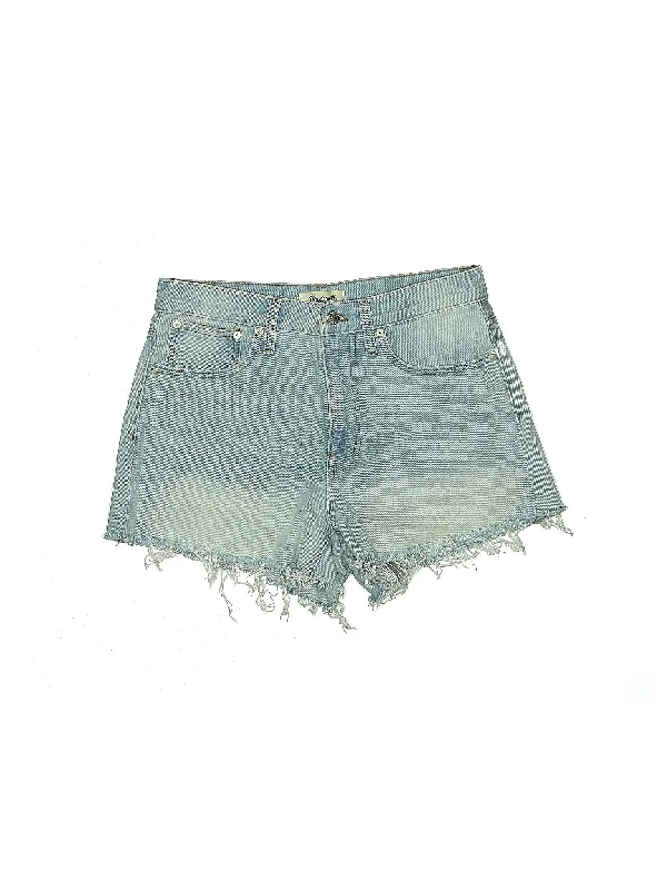 Women's Ruffled Hem Denim Shorts in Light Wash for a Feminine and Fashionable StyleHigh-Rise Denim Shorts in Light Wash