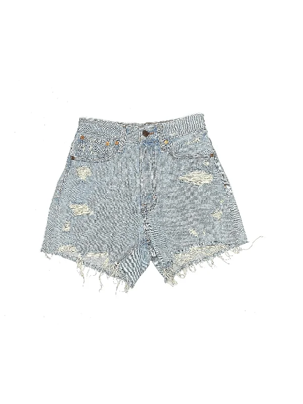 Plus Size Women's Denim Bermuda Shorts in Dark Wash for a Classic and Sophisticated StyleHigh-Rise Denim Shorts in Light Wash