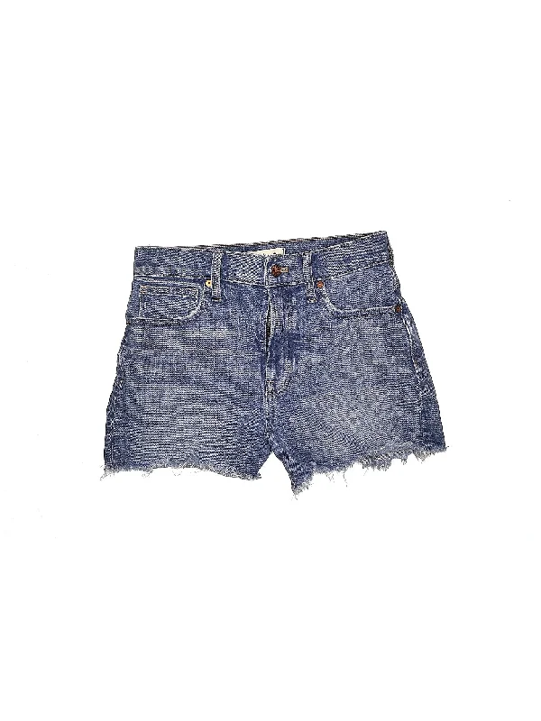 High - Waisted Plus Size Women's Denim Shorts with Distressed Details for a Trendy LookHigh-Rise Denim Shorts in Light Wash