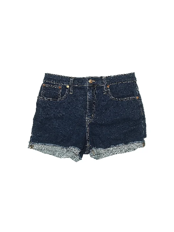 Women's Sequined Party Shorts in Gold for a Glamorous Night OutHigh-Rise Denim Shorts in Light Wash