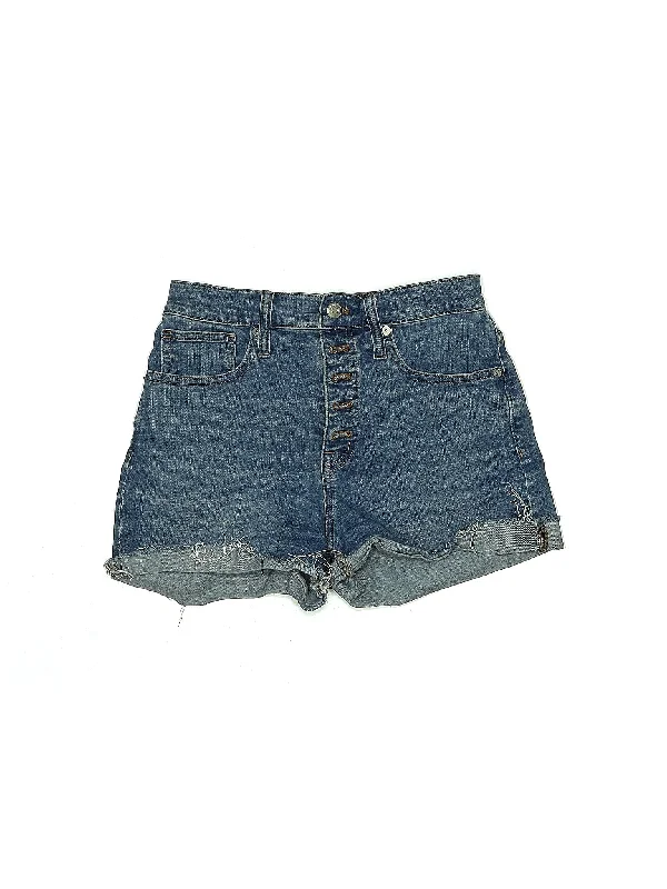 Women's Lace - Trimmed Shorts in White for a Romantic and Elegant OutfitLow-Rise Denim Shorts in Light Wash