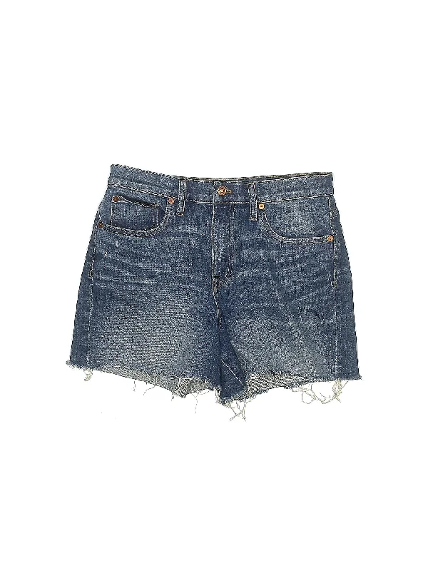 Plus Size Women's Denim Shorts with a Button - Fly in Dark Indigo for a Durable and Timeless StyleLow-Rise Denim Shorts in Light Wash