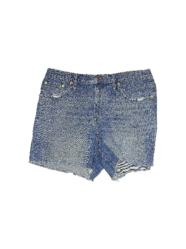 Women's Sequined Party Shorts in Gold for a Glamorous Night OutLow-Rise Denim Shorts in Light Wash