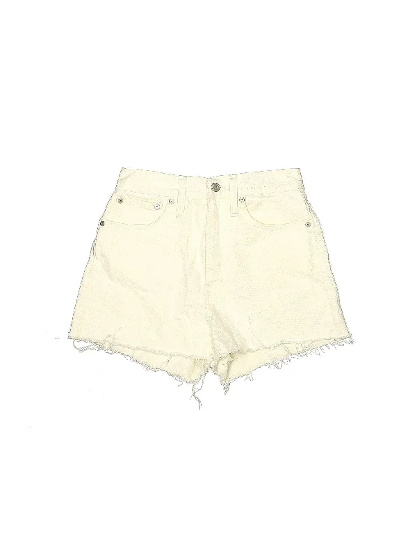 Plus Size Women's Elastic Waistband Linen Shorts in Navy Blue for a Comfortable Everyday OptionLow-Rise Denim Shorts in Light Wash