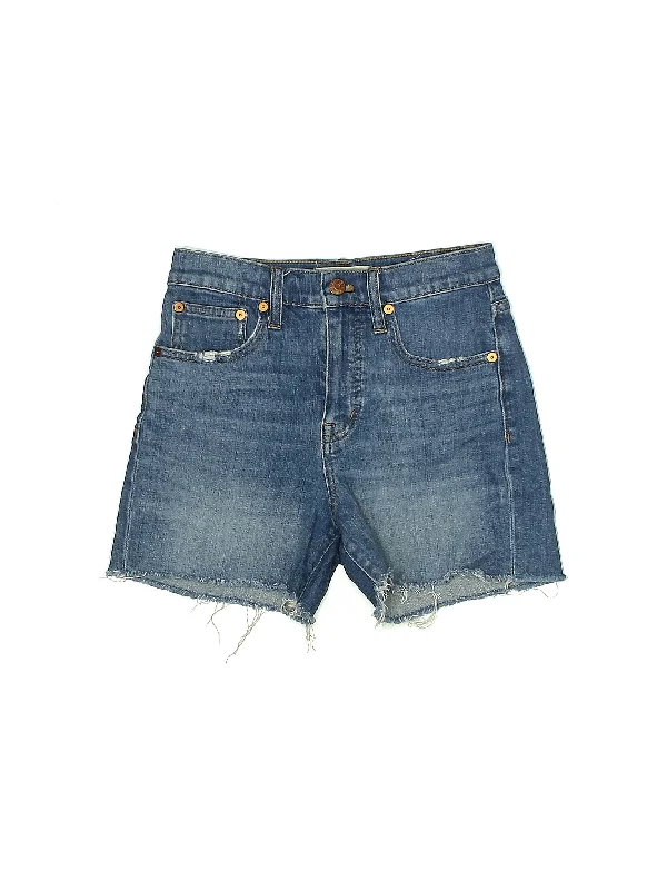 Plus Size Women's Denim Shorts with a Button - Fly in Dark Indigo for a Durable and Timeless StyleMid-Rise Denim Shorts in Light Wash