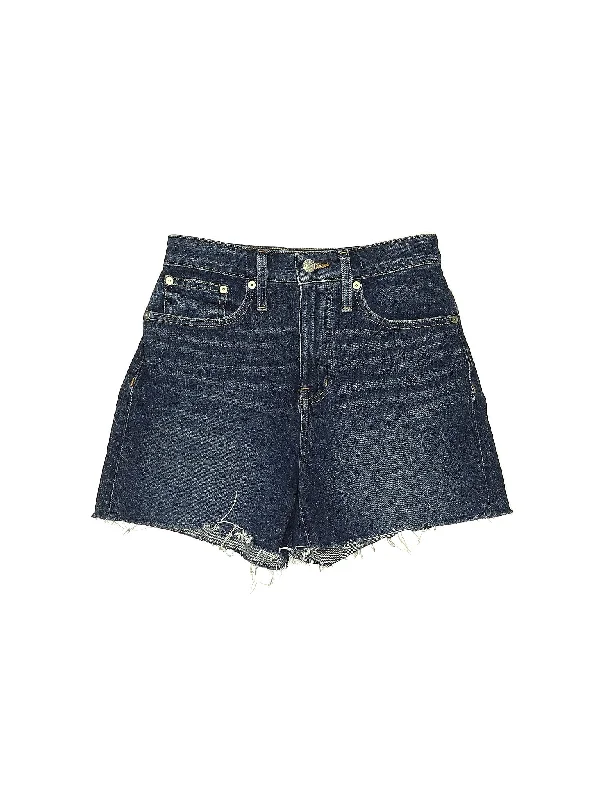 Women's Ruffled Hem Denim Shorts in Light Wash for a Feminine and Fashionable StyleMid-Rise Denim Shorts in Light Wash