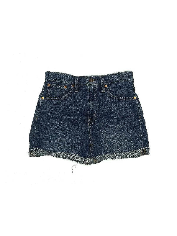 Women's Leather - Look Faux Leather Shorts in Black for an Edgy and Bold AppearanceMid-Rise Denim Shorts in Light Wash