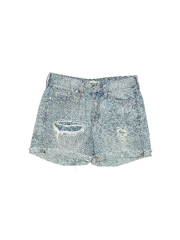 Plus Size Women's Drawstring Linen - Blend Shorts in Beige for a Relaxing VacationMid-Rise Denim Shorts in Light Wash