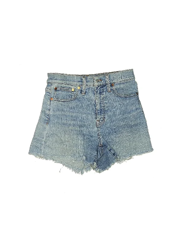 Women's Ruffled Hem Denim Shorts in Light Wash for a Feminine and Fashionable StyleMid-Rise Denim Shorts in Light Wash