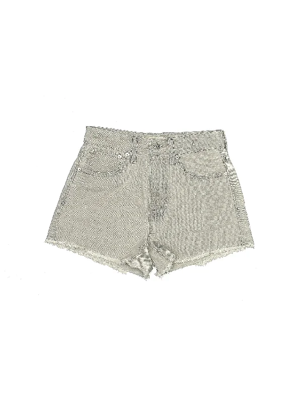 High - Waisted Plus Size Women's Denim Shorts with Distressed Details for a Trendy LookMid-Rise Denim Shorts in Light Wash