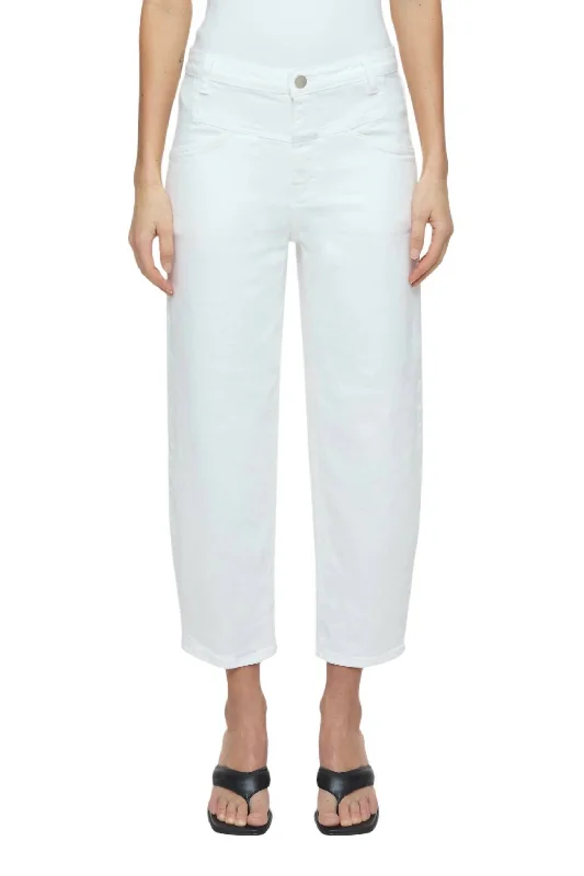 Distressed women jeans for a trendy and edgy lookStover-X Jeans In White