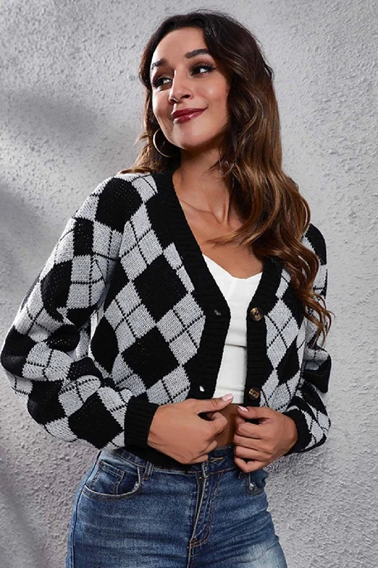 plus size women cardigan for comfortable layeringColor Patchwork Argyle Knitted Cardigan