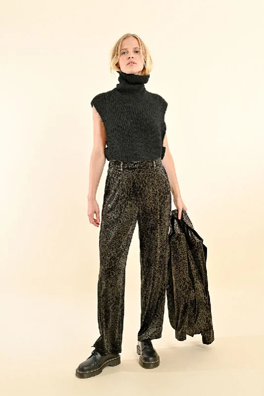 Women's Long Sleeve Turtleneck Cashmere SweatersMolly Bracken Animal Print Velvet Trousers