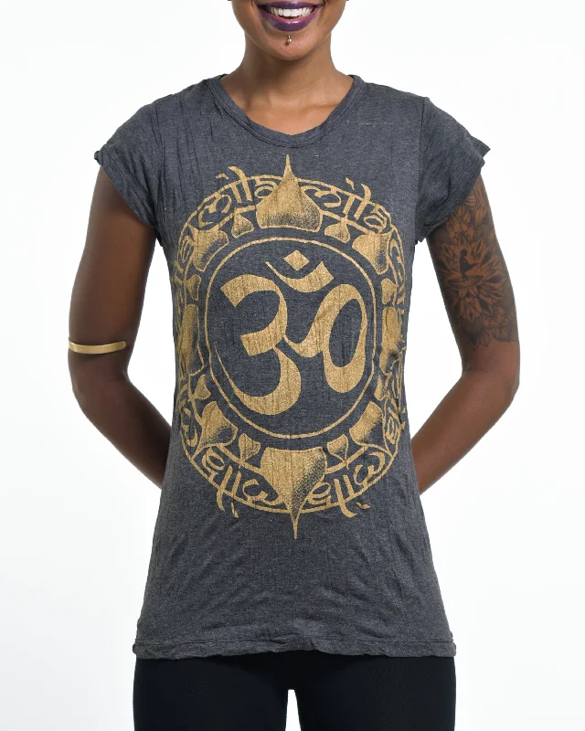 Crew Neck Women T Shirt with a Timeless DesignWomens Infinitee Om T-Shirt in Gold on Black