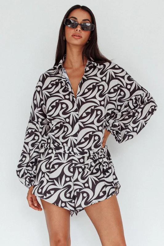 Plus Size Women Dress with a Flattering A - Line Cut for Comfort and StyleDaytona Beach Long Sleeve Shirt Romper Print Black