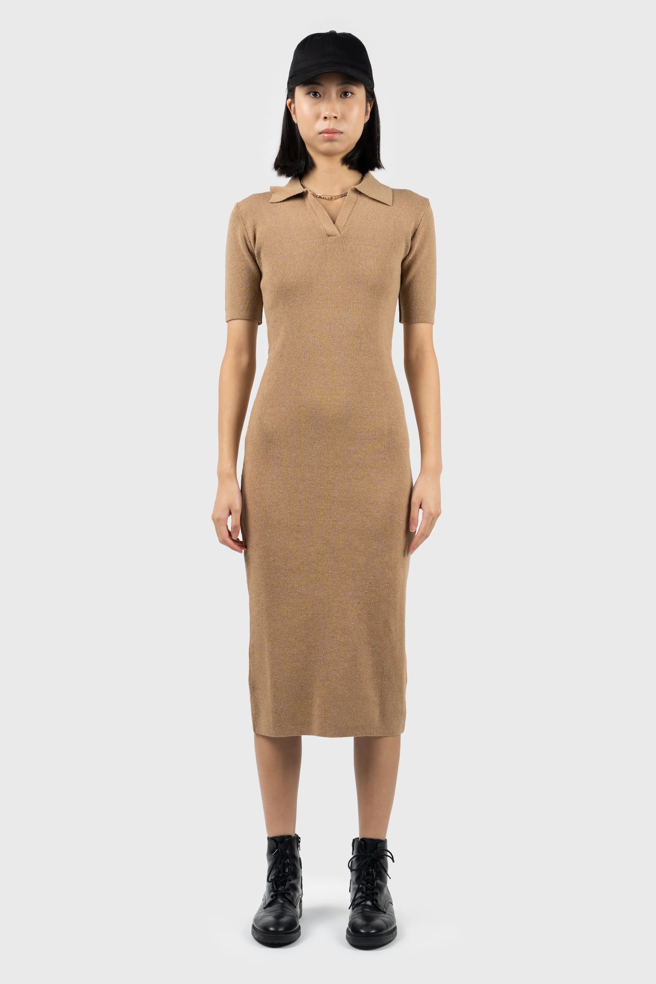 Halter Neck Women Dress to Show Off the Shoulders and NecklineKnitted Open Collar Midi Dress