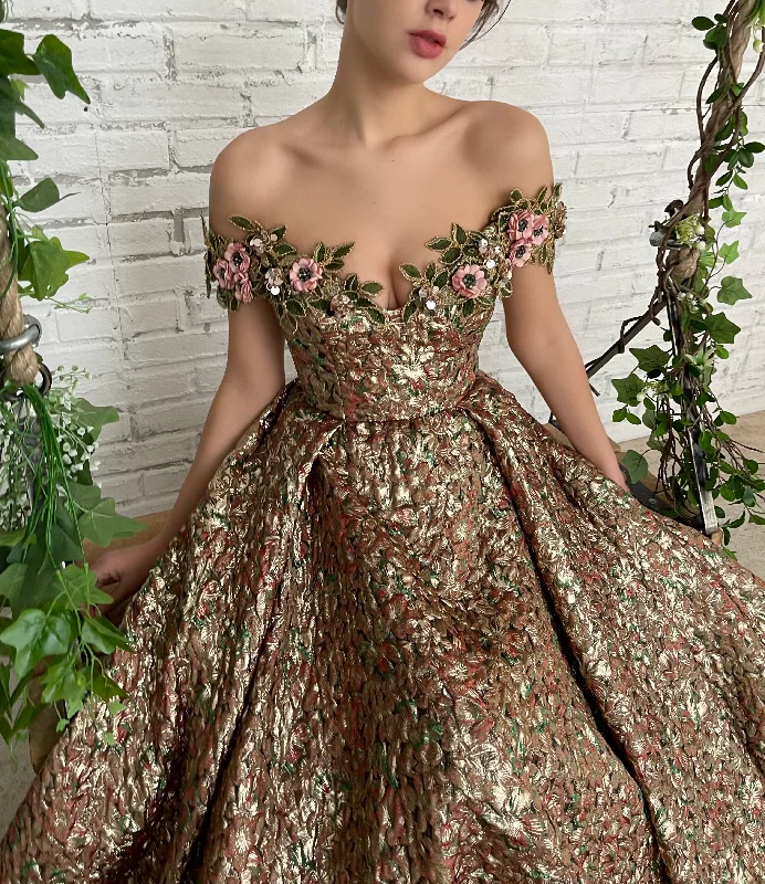 Plus Size Women Dress with a Flattering A - Line Cut for Comfort and StyleEnchanted Copper Lily Gown