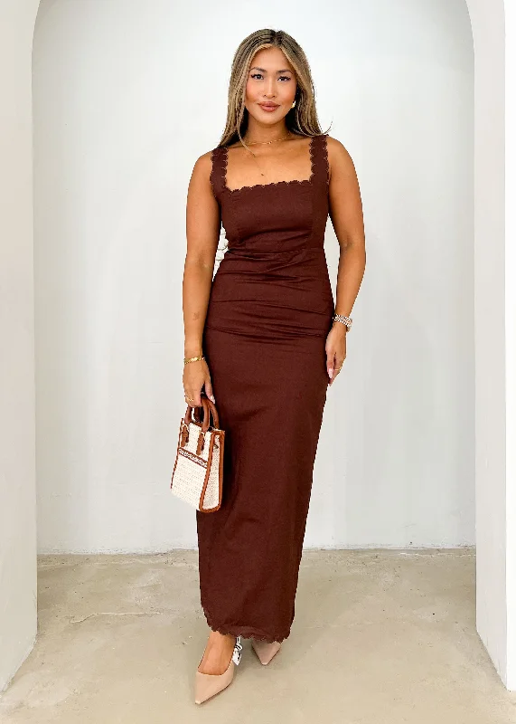 Mini Women Dress with a Short Hem for a Young and Trendy StyleMacherry Midi Dress - Chocolate