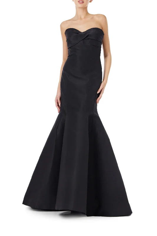 Backless Women Dress for a Sexy and Alluring Look at Evening EventsStrapless Mermaid Gown