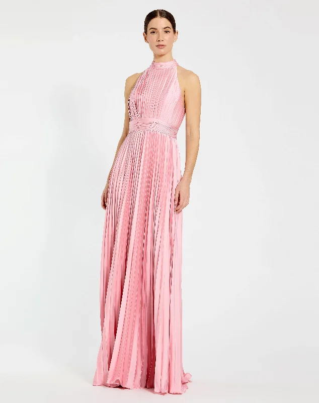 Sheath Women Dress with a Tailored Fit for a Professional LookPink Pleated High Neck Satin Sleeveless Halter Gown