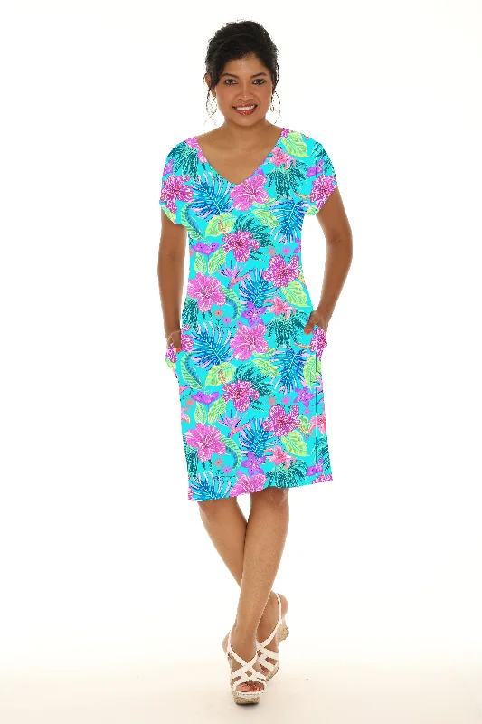 Halter Neck Women Dress to Show Off the Shoulders and NecklineV-Neck  Floral Print Dress