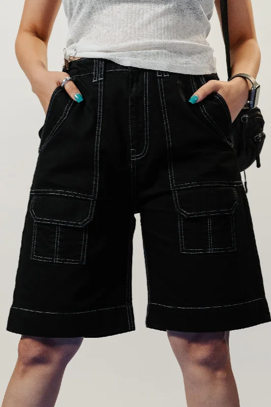 Leather Look Women Shorts for an Edgy and Chic StyleContrast Stitch Curve Black Shorts