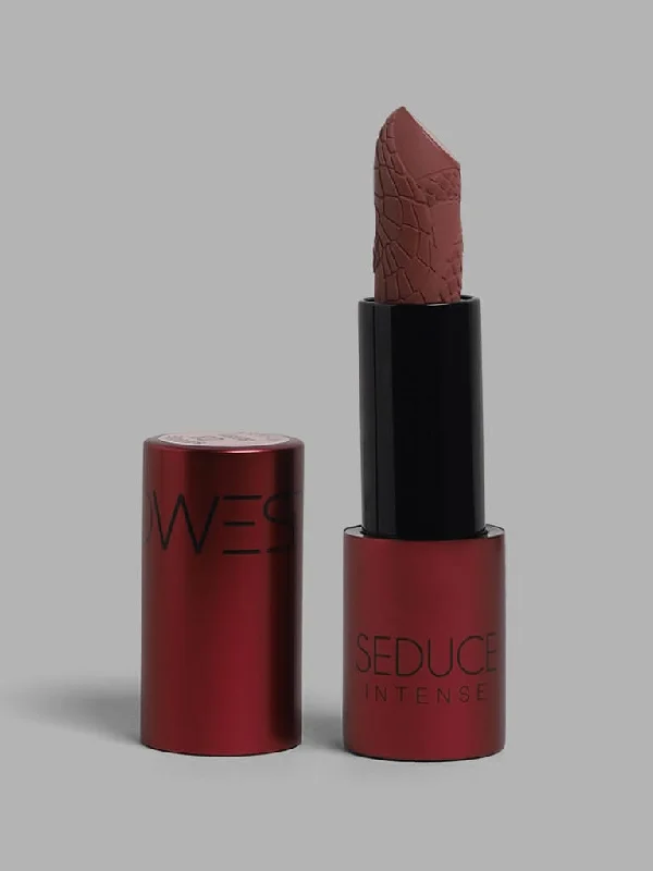 Belted Women Shorts to Enhance the WaistlineStudiowest Seduce Intense 03 Nude Lipstick - 4 g