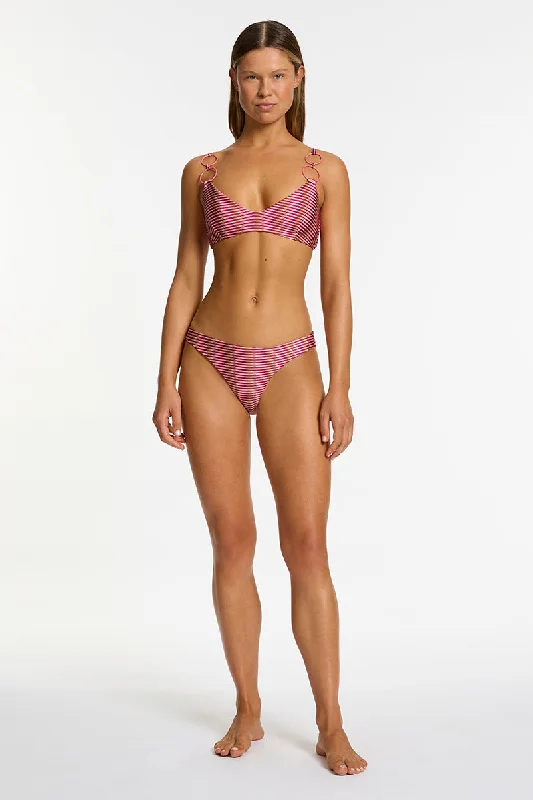 Long - line bikini top for added support and a fashionable lookAlessia Geo Hipster Pant